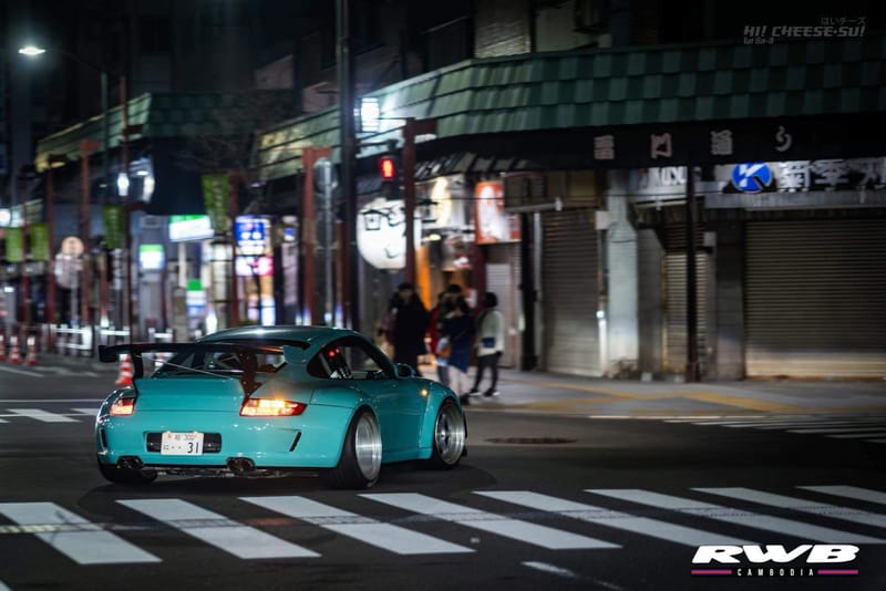 Bella rear view Tokyo backstreet