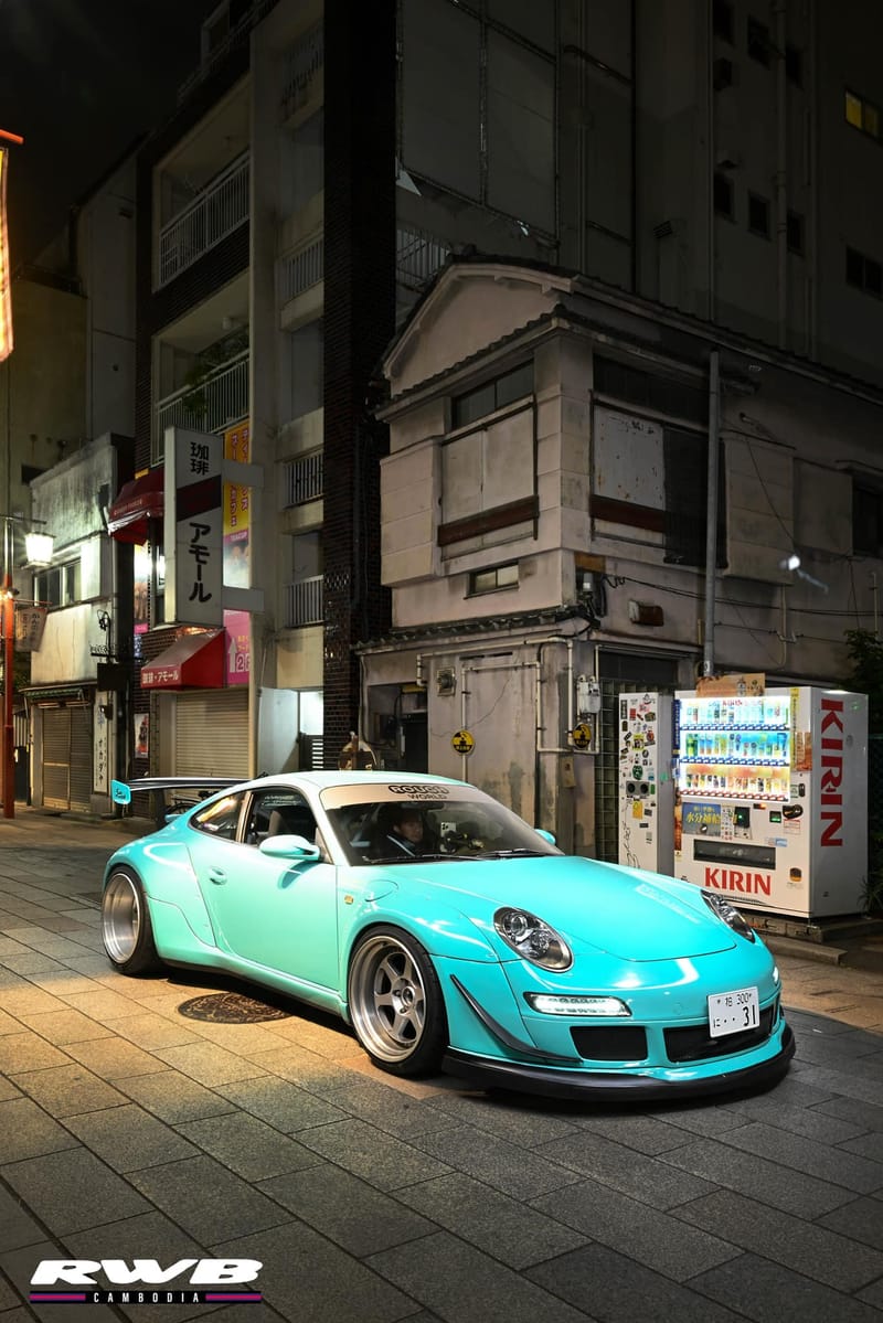 Bella on quiet Tokyo backstreet