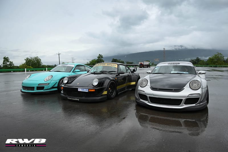 The fleet on wet road